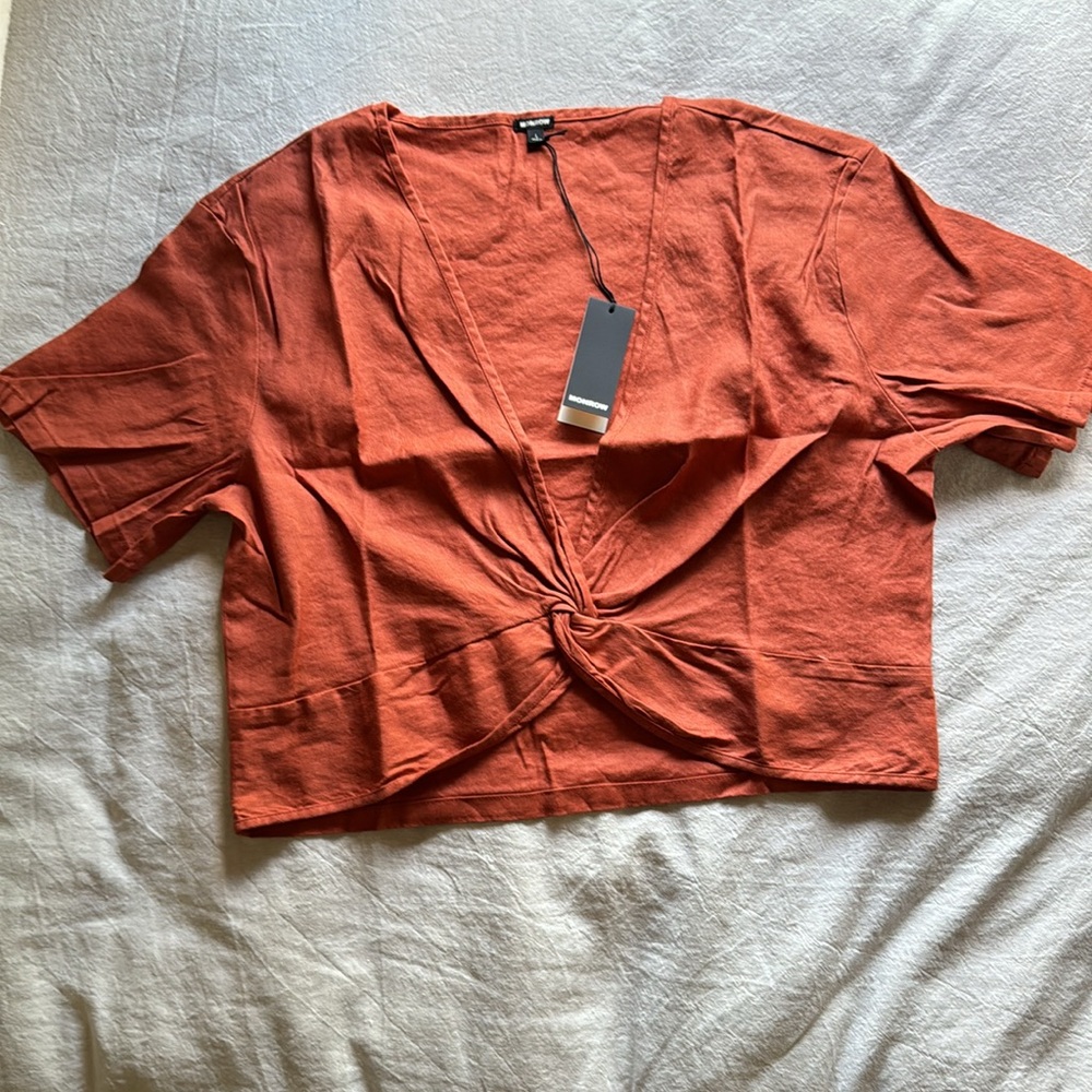 Monrow Linen Front Twist Top In Faded Rust Size L… - image 4